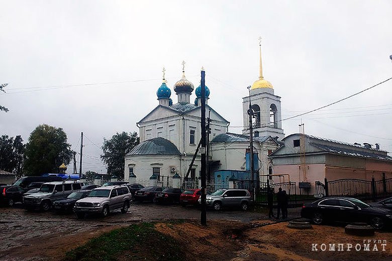 Церковь в честь Рождества Богородицы в Гнилицах, где прошло отпевание Вагина