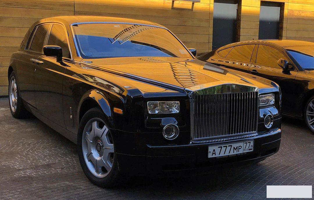 Rolls-Royce со спецномерами из запасов МВД и связи в США: Как живёт топ-менеджер "Русгидро" Пивоваров